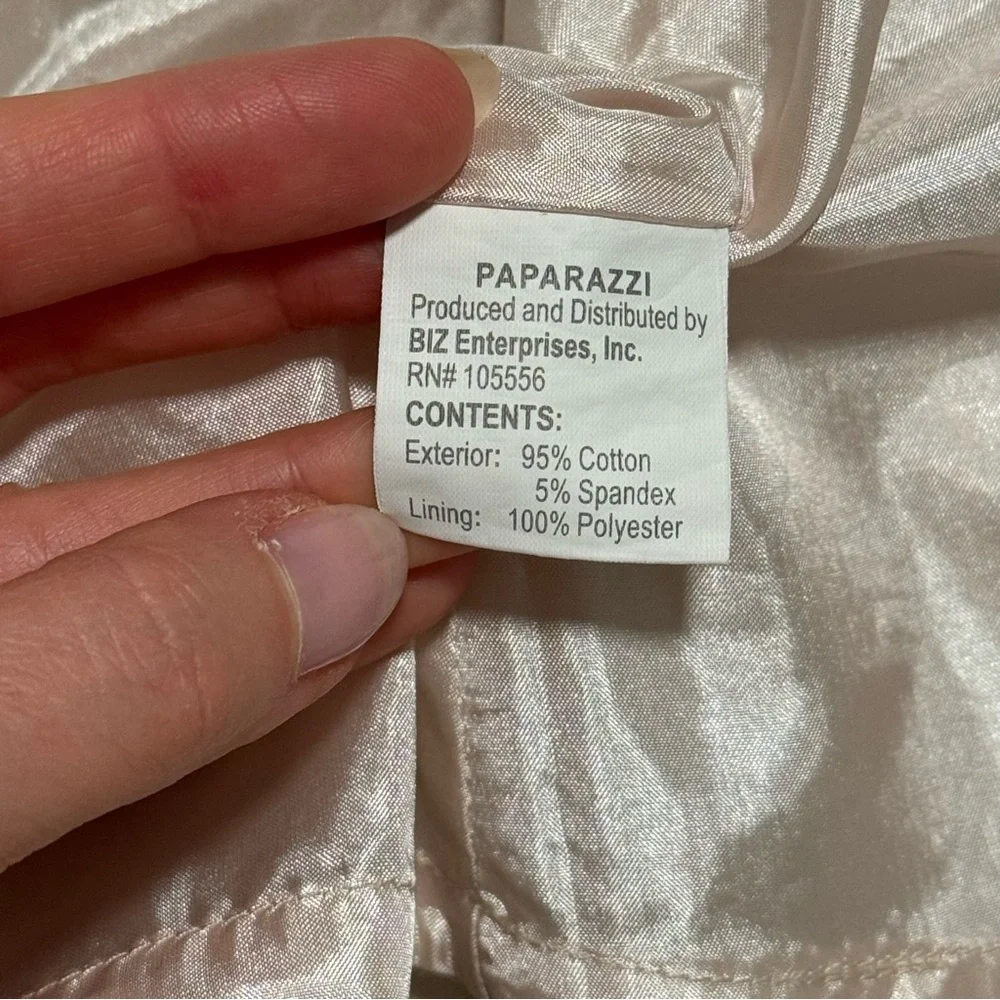 paparazzi •	brand 	•	beige